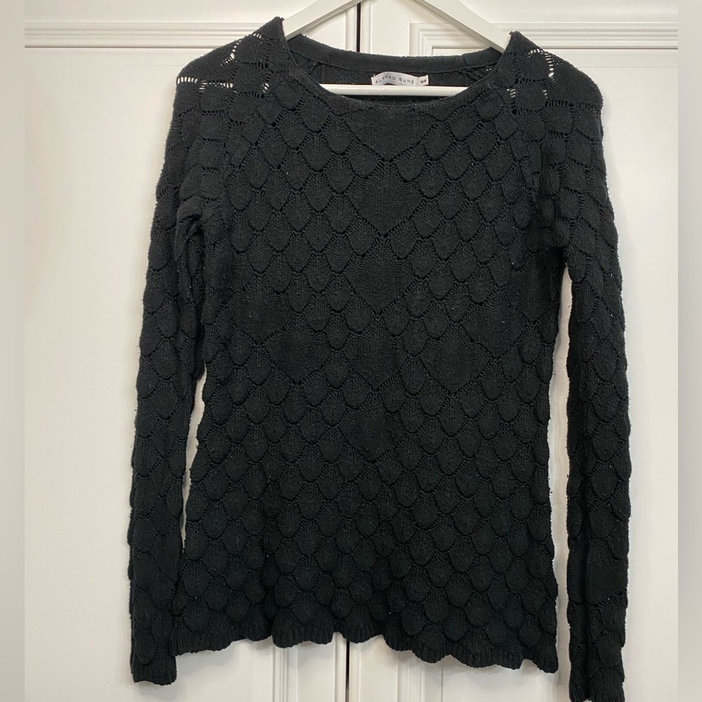 Alfred Sung Women’s Size Medium Black Crochet Style Sweater Scalloped Hem